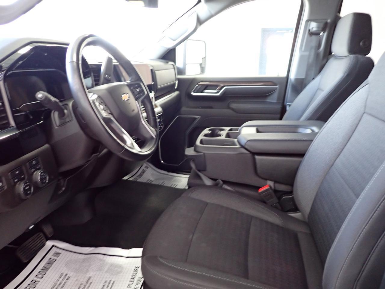 2025 Chevrolet Silverado 2500HD LT 4WD CREW CAB NAVI Listowel ON