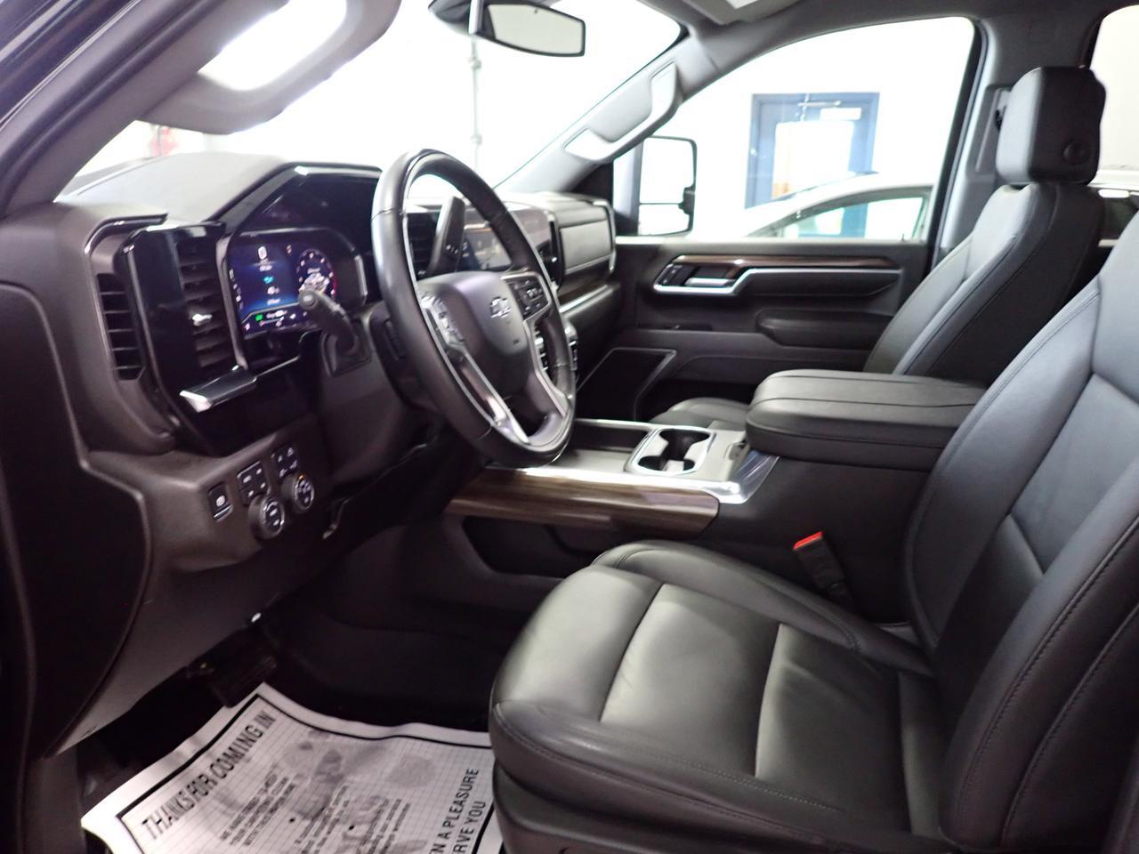 2025 Chevrolet Silverado 2500HD LT 4WD Z71 LEATHER *DIESEL* TRAILBOSS Listowel ON