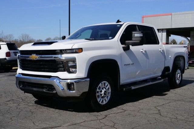 2025 Chevrolet Silverado 2500HD LT 4X4 / Duramax / Convenience Package! High Point NC