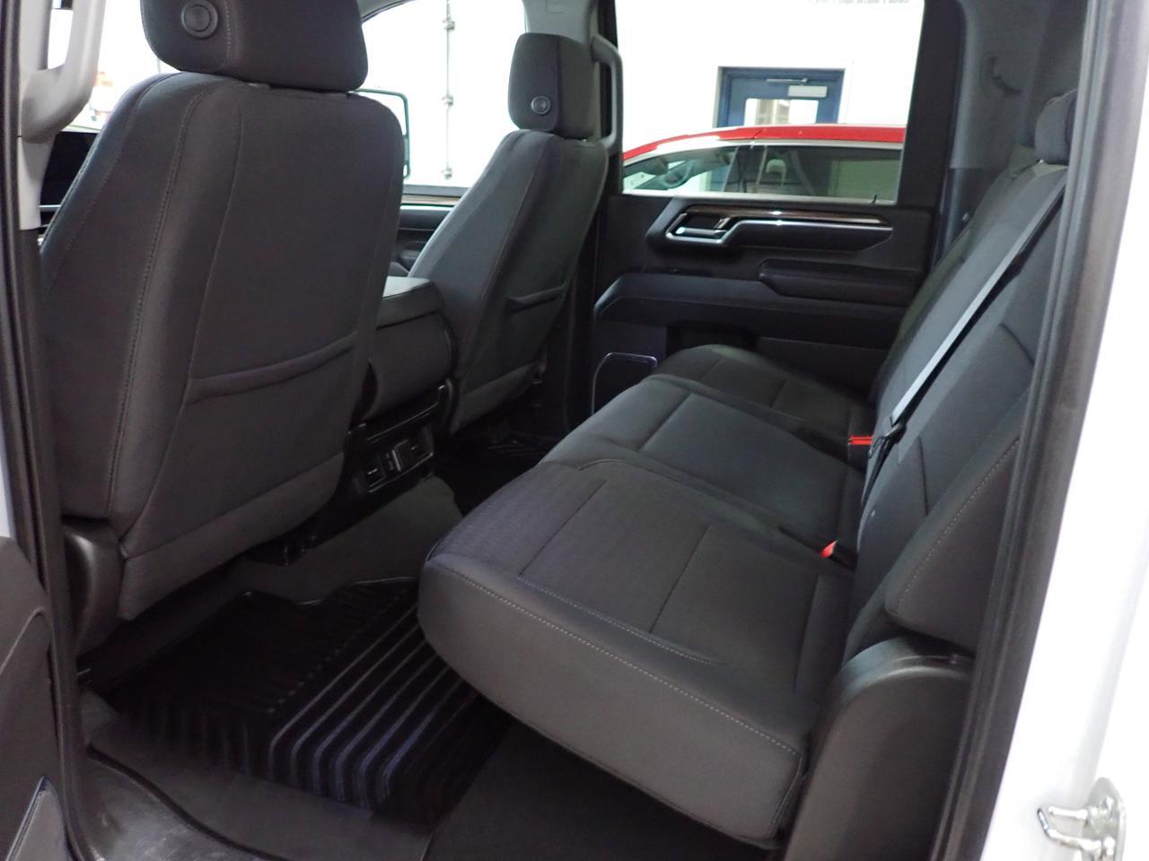2025 Chevrolet Silverado 2500HD LT CREW CAB 4WD 6'4 BOX Listowel ON