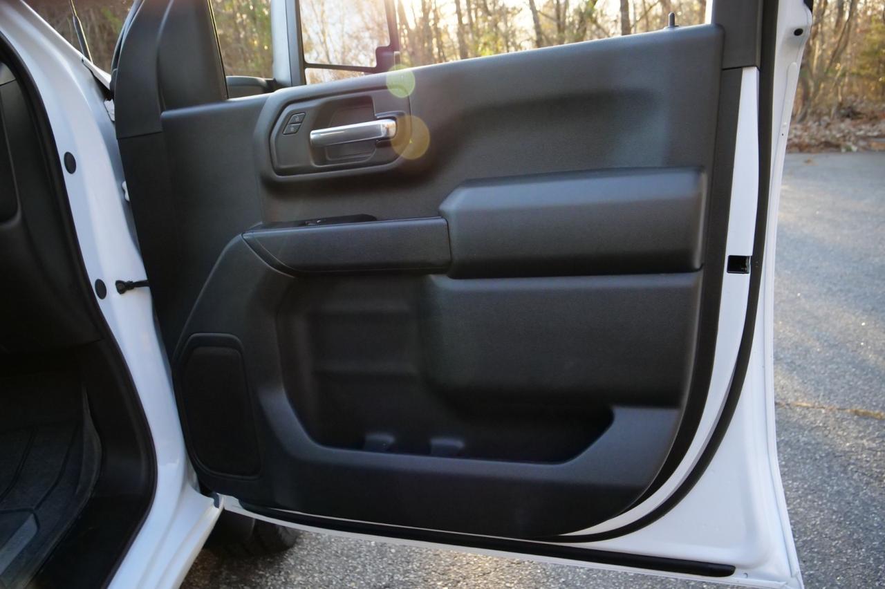 2025 Chevrolet Silverado 2500HD Work Truck 4X4 / Safety Package / 6.6L V8! Lincolnton NC