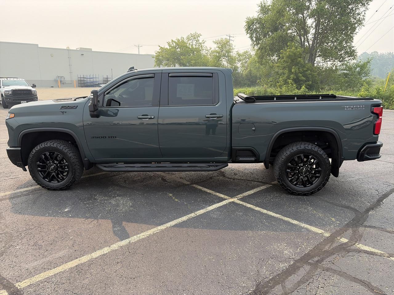 2025 Chevrolet Silverado 3500HD 3500HD LTZ Z71 Crew Cab 4WD DuramaxDiesel TrailBoss + TechPkgs /Sunroof 20sBlackWheels HD-SrrndVsn Saukville WI