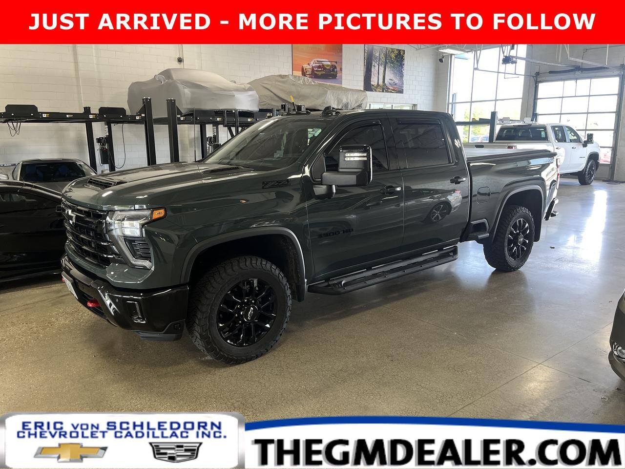 2025 Chevrolet Silverado 3500HD 3500HD LTZ Z71 Crew Cab 4WD DuramaxDiesel TrailBoss + TechwPkgs /Sunroof 20sBlackWheels HD-SrrndVsn