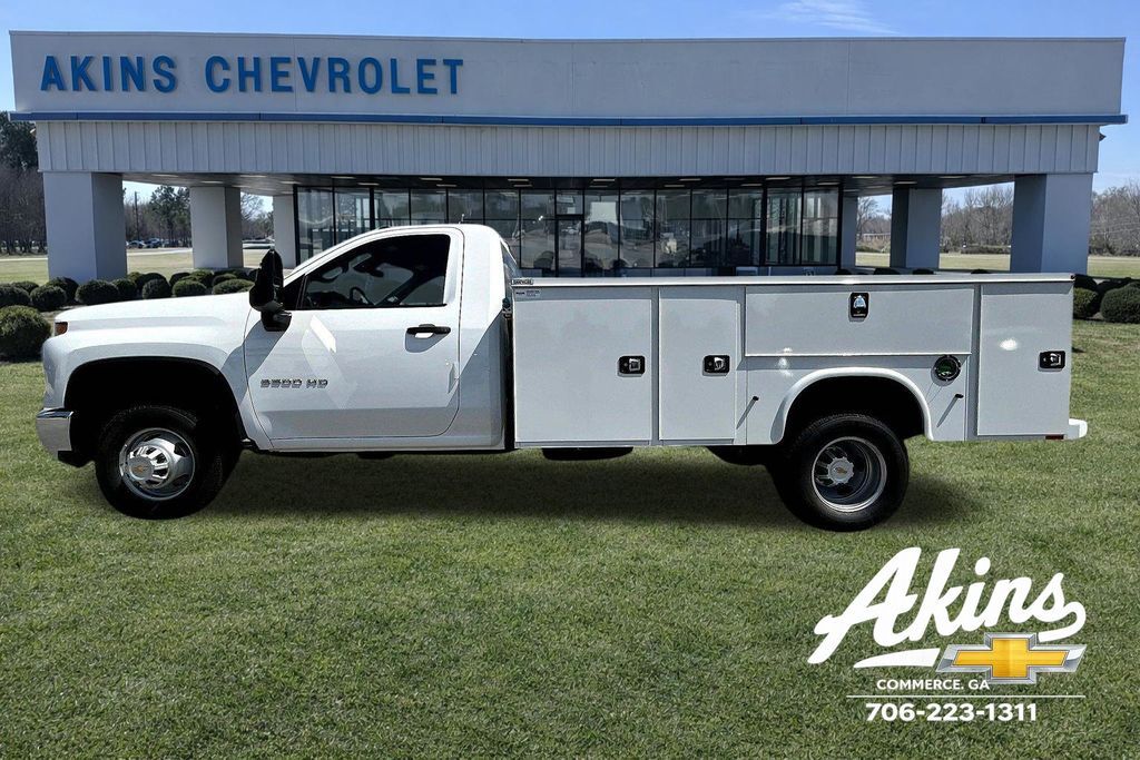 2025 Chevrolet Silverado 3500HD 4WD 11' Service Body Commerce GA