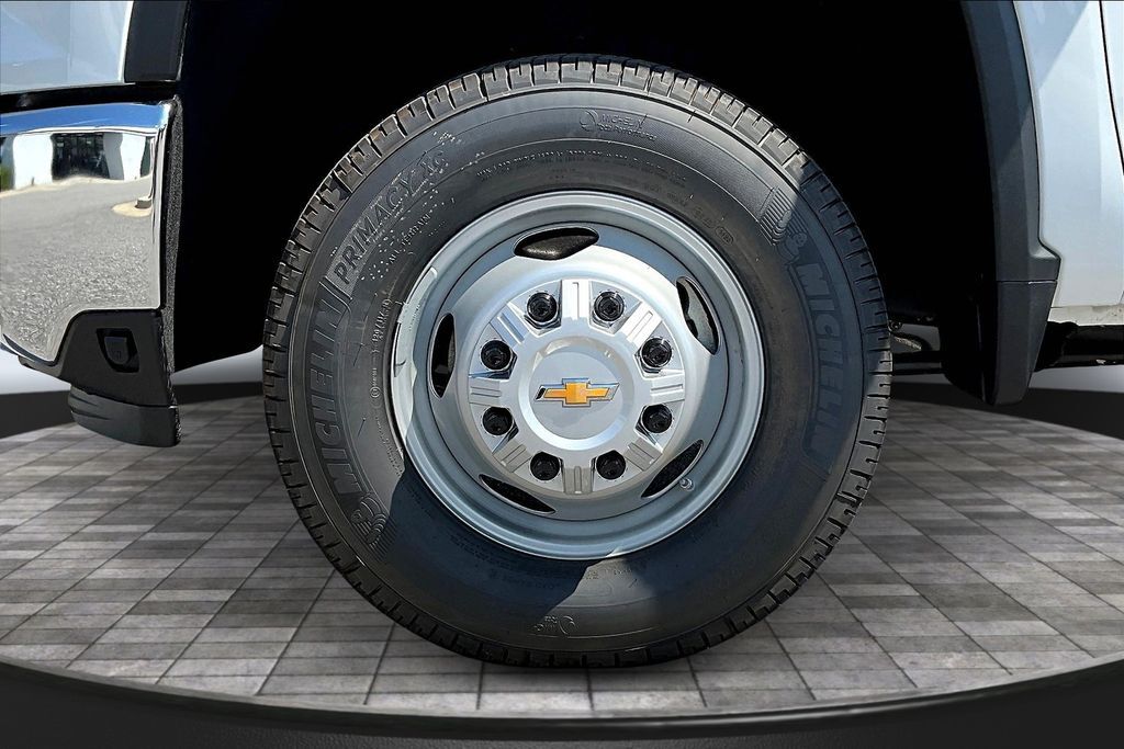 2025 Chevrolet Silverado 3500HD 4WD 11' Service Body Commerce GA