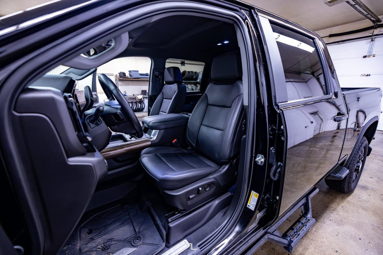 2025 Chevrolet Silverado 3500HD 4x4 Crew Cab LT Trail Boss Z71 Leather Nav BCam Red Deer AB