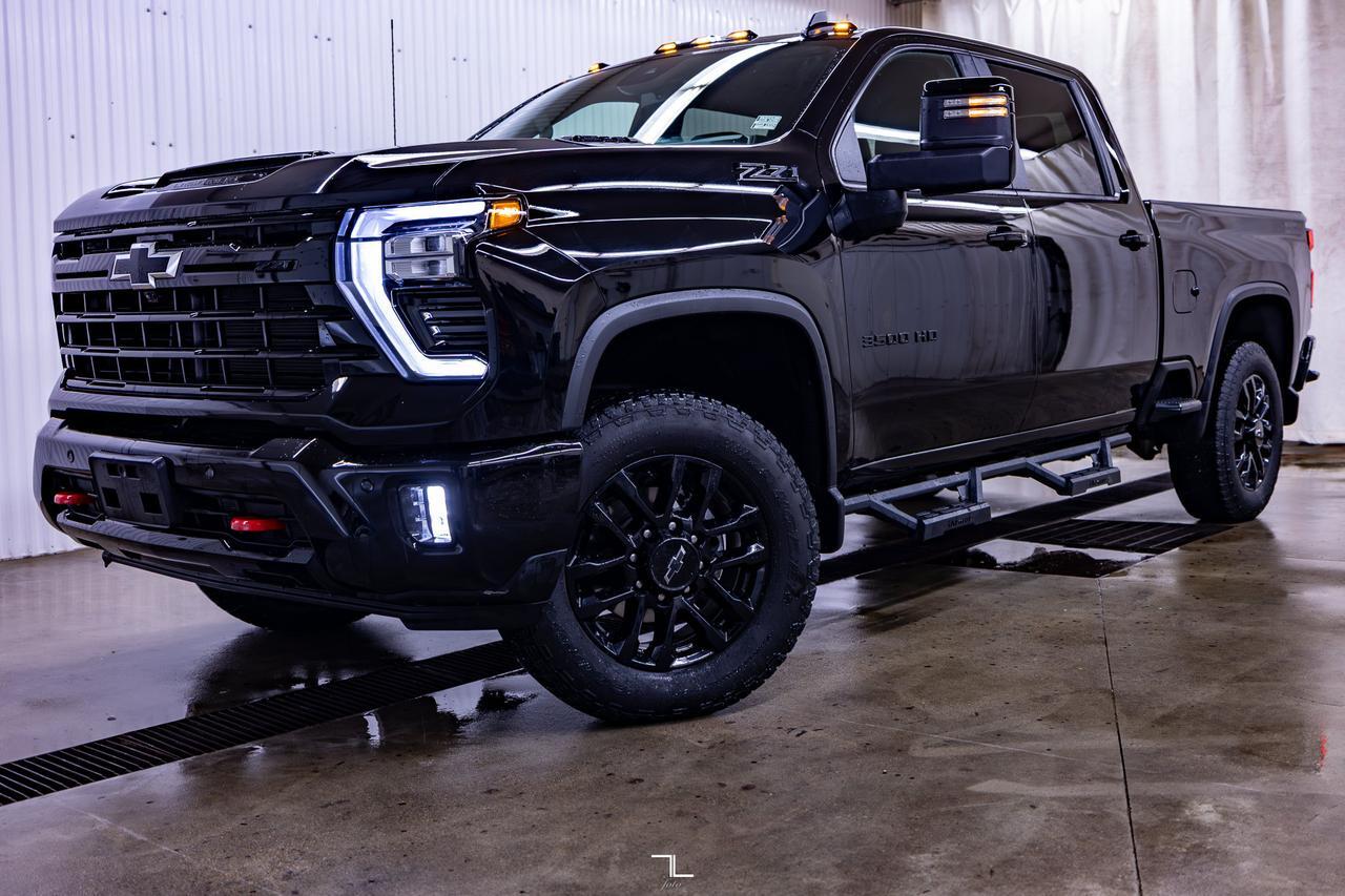 2025 Chevrolet Silverado 3500HD 4x4 Crew Cab LT Trail Boss Z71 Leather Nav BCam Red Deer AB