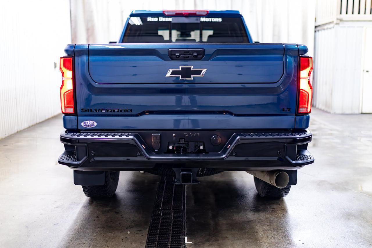 2025 Chevrolet Silverado 3500HD 4x4 Crew Cab LT True North Z71 Diesel Leather Nav Red Deer AB