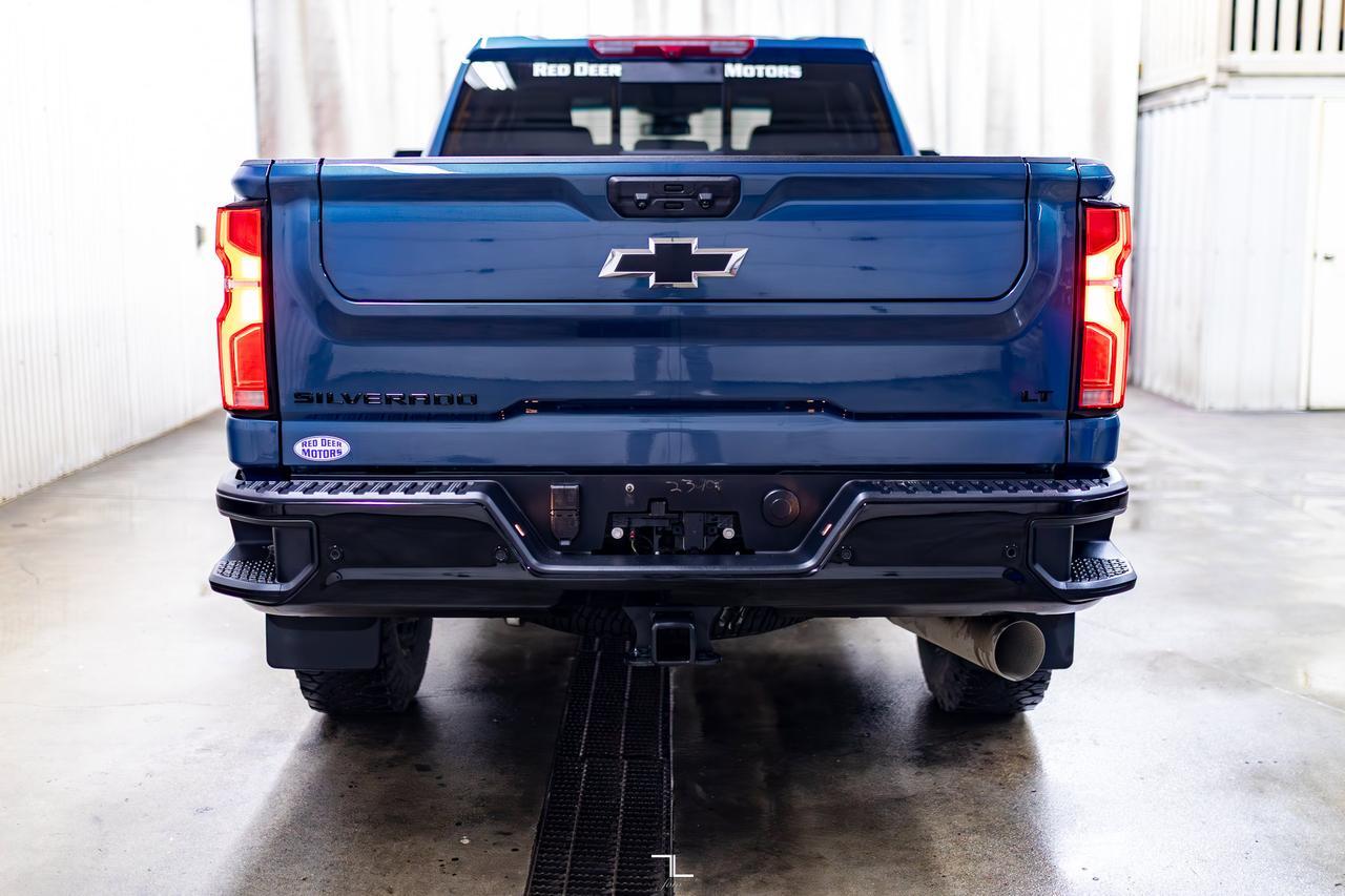 2025 Chevrolet Silverado 3500HD 4x4 Crew Cab LT True North Z71 Diesel Leather Nav Red Deer AB