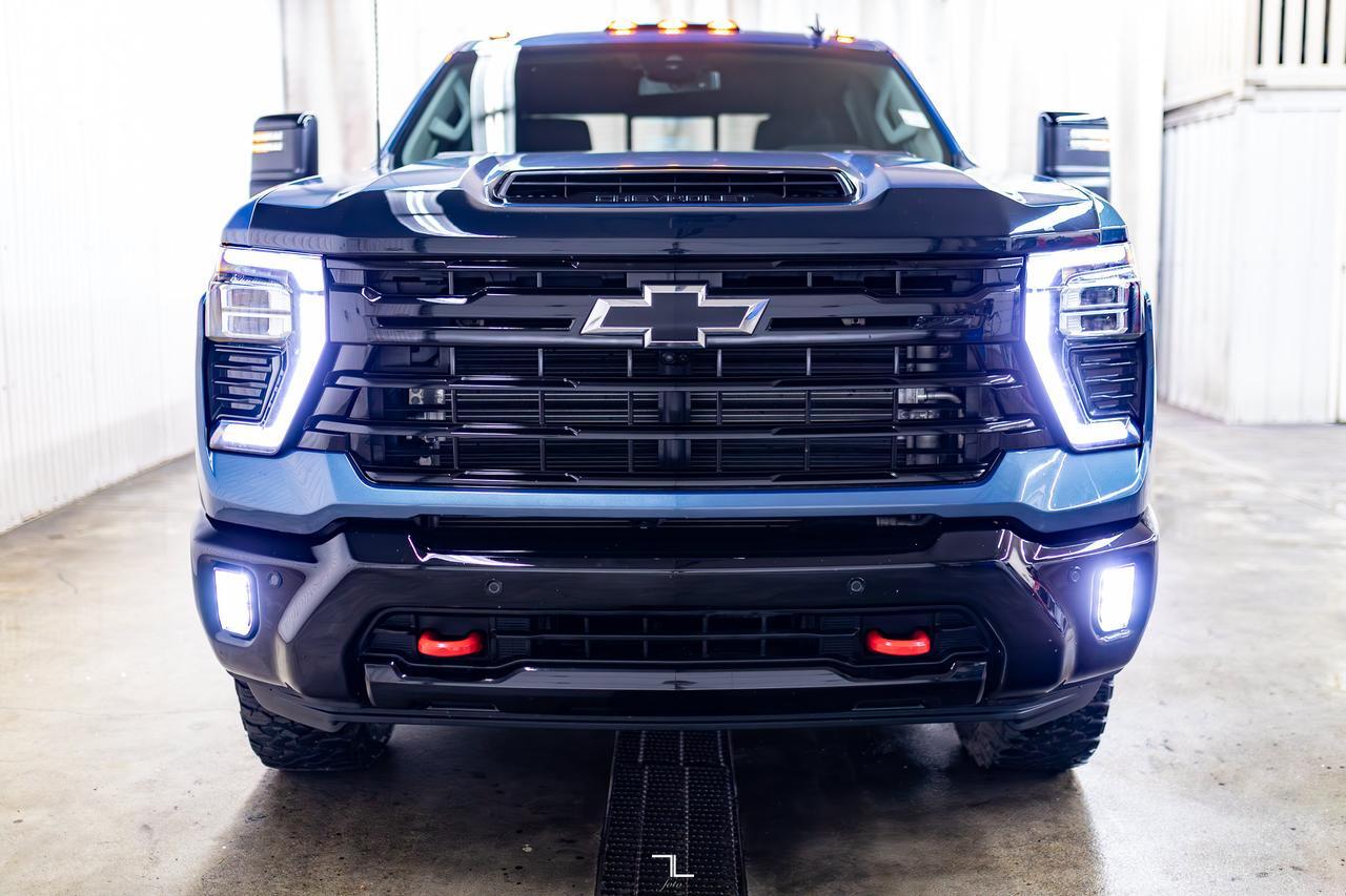 2025 Chevrolet Silverado 3500HD 4x4 Crew Cab LT True North Z71 Diesel Leather Nav Red Deer AB