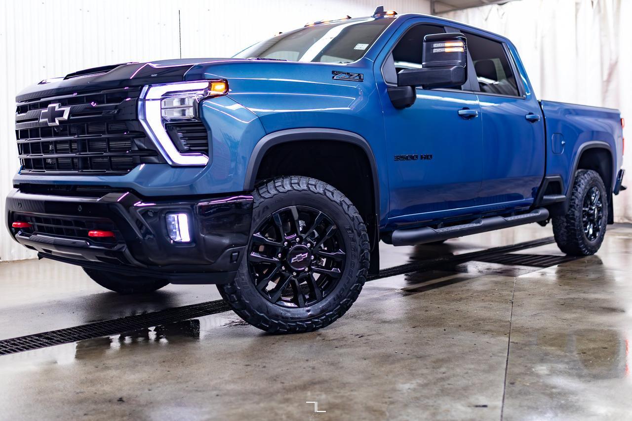 2025 Chevrolet Silverado 3500HD 4x4 Crew Cab LT True North Z71 Diesel Leather Nav Red Deer AB