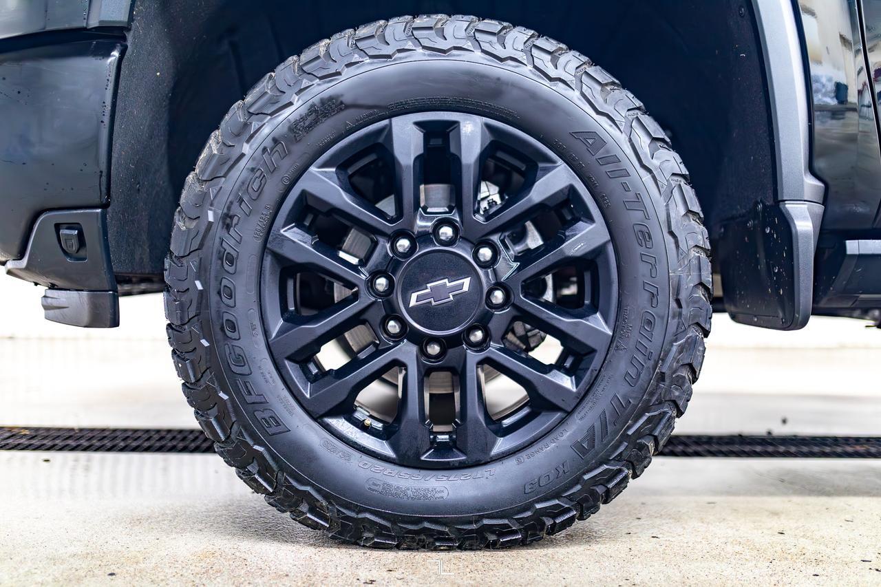 2025 Chevrolet Silverado 3500HD 4x4 Crew Cab LTZ Z71 Diesel Leather Roof Nav Red Deer AB