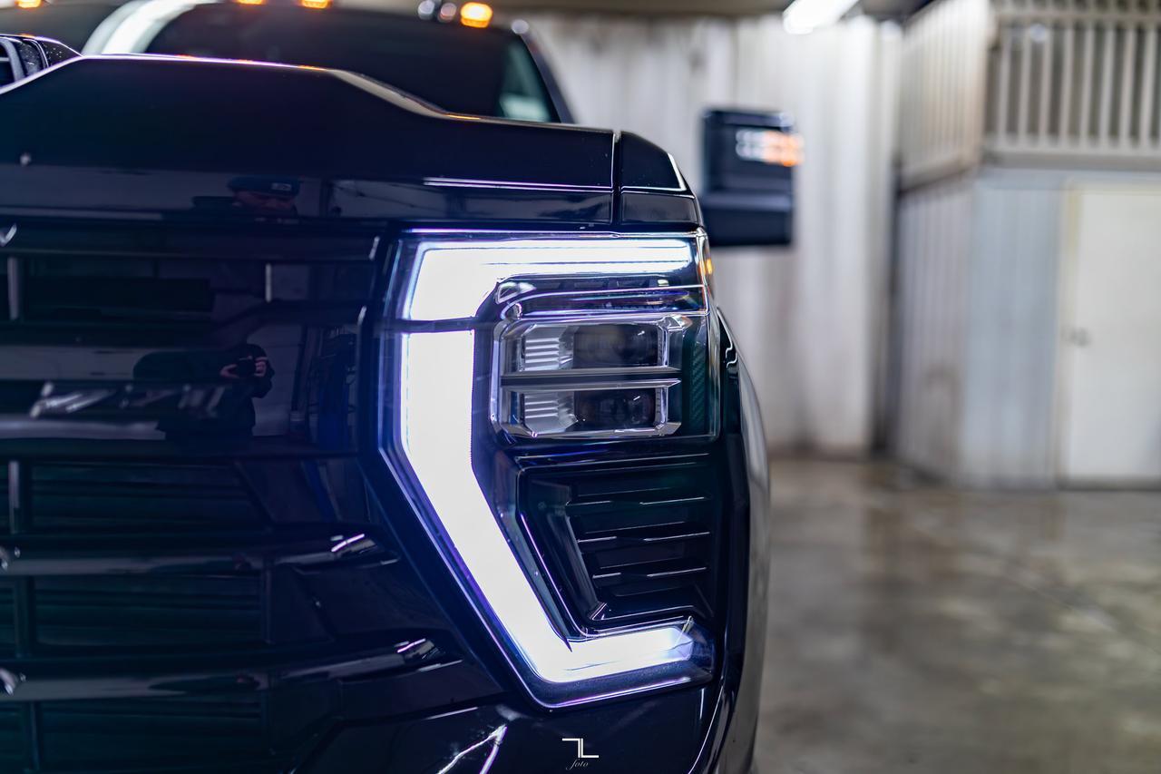 2025 Chevrolet Silverado 3500HD 4x4 Crew Cab LTZ Z71 Diesel Leather Roof Nav Red Deer AB