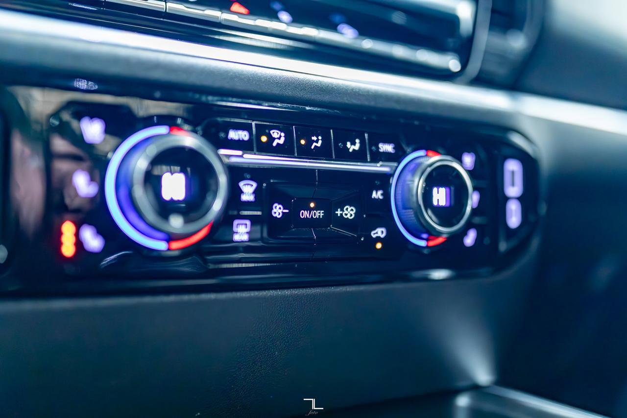 2025 Chevrolet Silverado 3500HD 4x4 Crew Cab LTZ Z71 Diesel Leather Roof Nav Red Deer AB