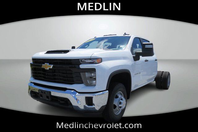 2025 Chevrolet Silverado 3500HD CC Work Truck Wilson NC