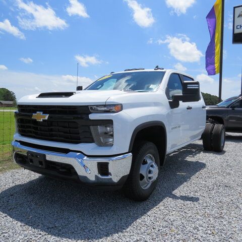2025 Chevrolet Silverado 3500HD CC Work Truck Wilson NC