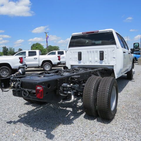 2025 Chevrolet Silverado 3500HD CC Work Truck Wilson NC