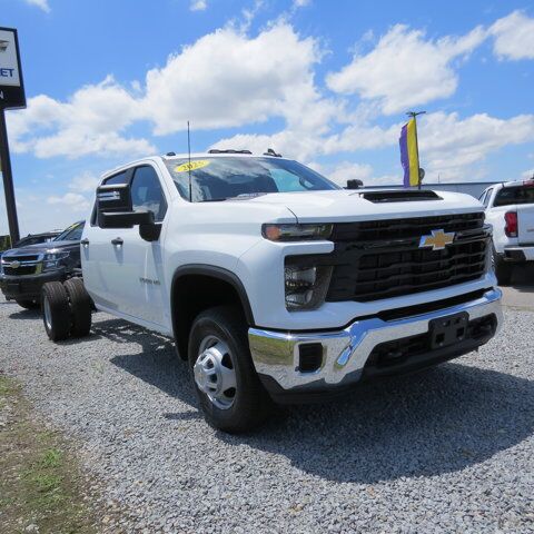 2025 Chevrolet Silverado 3500HD CC Work Truck Wilson NC