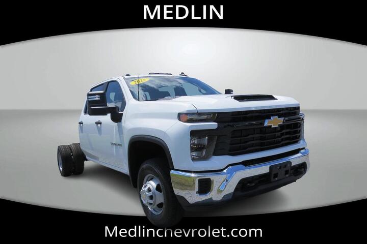 2025 Chevrolet Silverado 3500HD CC Work Truck Wilson NC