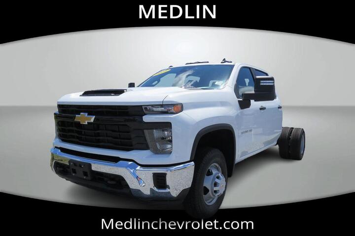 2025 Chevrolet Silverado 3500HD CC Work Truck Wilson NC