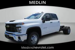 2025_Chevrolet_Silverado 3500HD CC_Work Truck_ Wilson NC