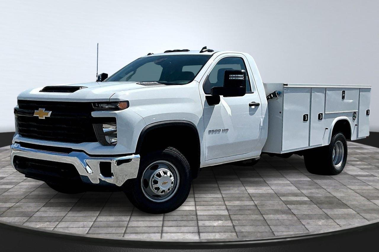 2025 Chevrolet Silverado 3500HD CC Work Truck