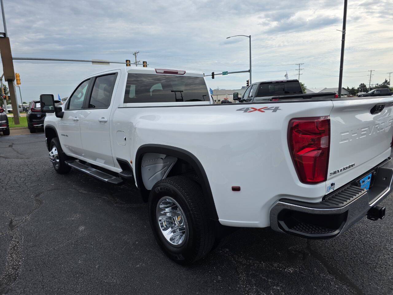 2025 Chevrolet Silverado 3500HD LT 4x4 4dr Crew Cab LB DRW Eldridge IA