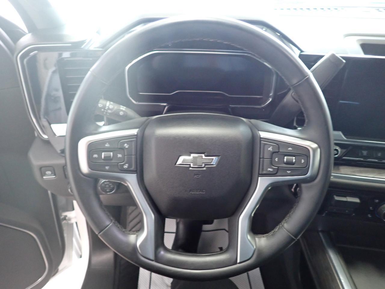 2025 Chevrolet Silverado 3500HD LTZ 4WD CREW CAB 6'8 BOX LEATHER NAVI  *DIESEL* TRAILBOSS Z71 Listowel ON