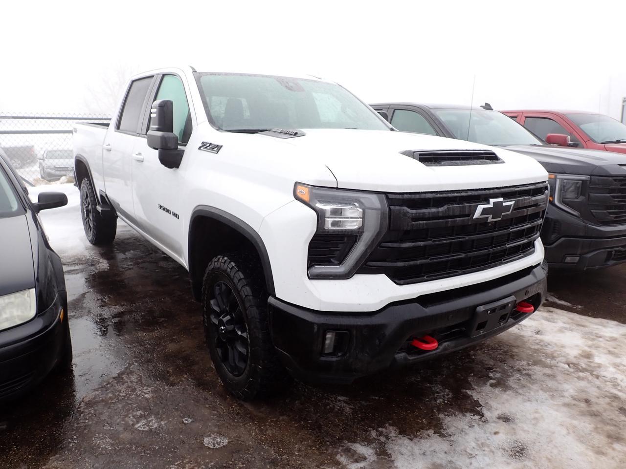 2025 Chevrolet Silverado 3500HD LTZ 4WD CREW CAB  *DIESEL* TRAILBOSS Z71