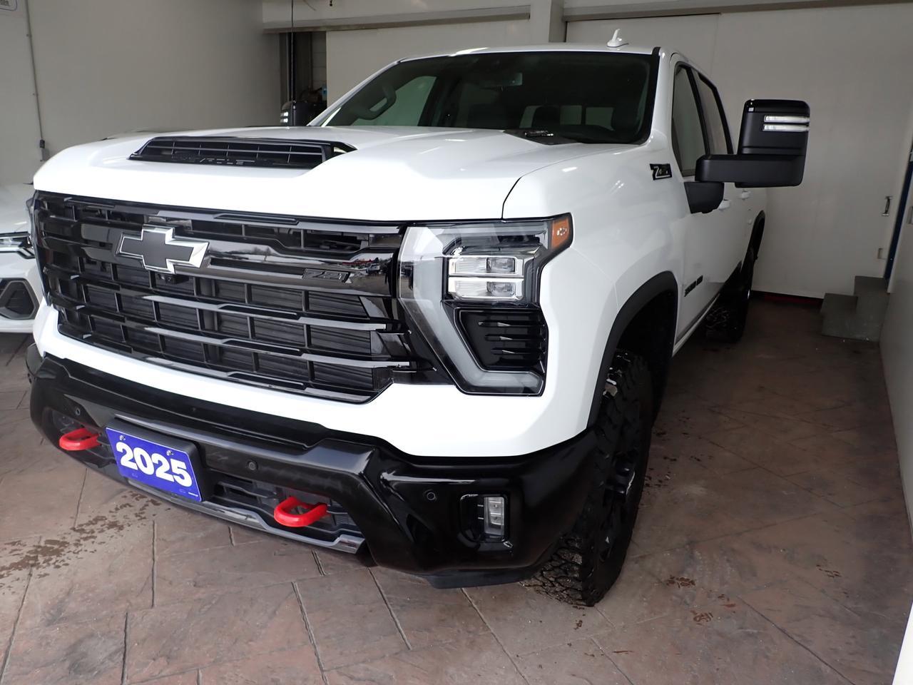 2025 Chevrolet Silverado 3500HD LTZ 4WD CREW CAB LEATHER NAVI  *DIESEL* TRAILBOSS Z71 Listowel ON