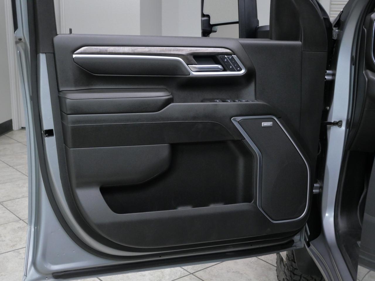 2025 Chevrolet Silverado 3500HD LTZ 6.6L Duramax 4x4 Mansfield TX