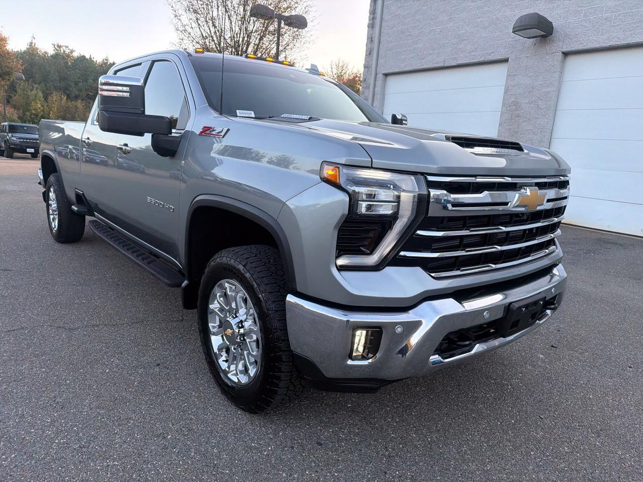 2025 Chevrolet Silverado 3500HD LTZ