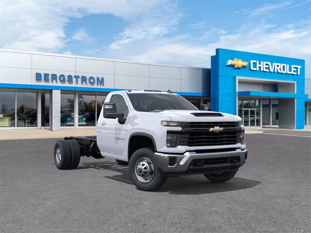 2025 Chevrolet Silverado 3500HD Work Truck Green Bay WI