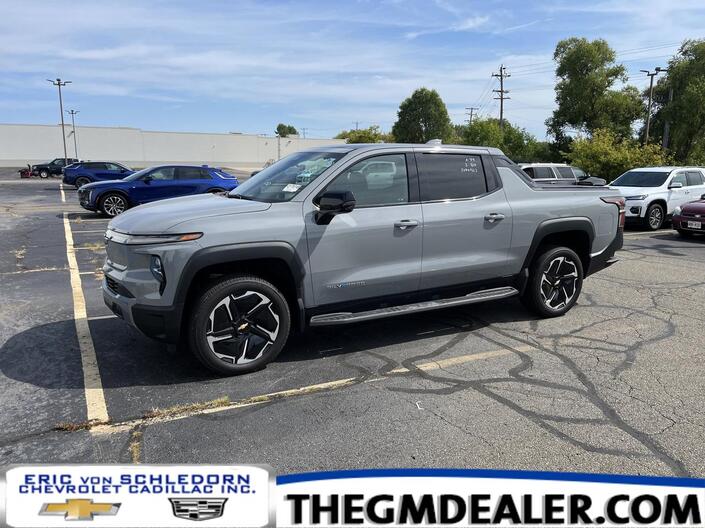 2025 Chevrolet Silverado EV LT Ext Range e4WD PremiumPkg w/SuperCrz AdptvCrz 22s Spray-OnBdlnr FixedSunroof Dual-LevelChargeCord Milwaukee WI