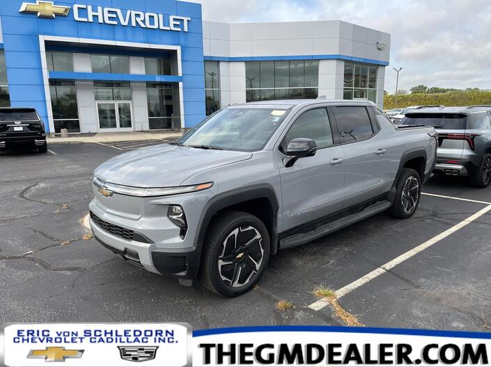 2025 Chevrolet Silverado EV LT Extended Range e4WD PremiumPkg w/SuperCruise 22s Spray-OnBedliner DualLevelChargeCord Milwaukee WI