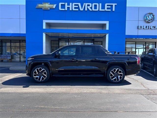 2025 Chevrolet Silverado EV RST - Max Range