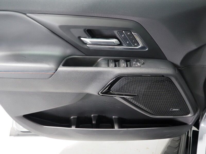 2025 Chevrolet Silverado EV RST Max Range e4WD *HEADS-UP DISPLAY, NAVIGATION, SUPER CRUISE, SAFETY ALERTS, 360 VIEW CAMERAS, PANORAMA GLASS ROOF, CLIMATE SEATS, HEATED STEERING, 4-WHEEL STEER, 24 INCH WHEELS, WIRELESS CHARGING Round Rock TX