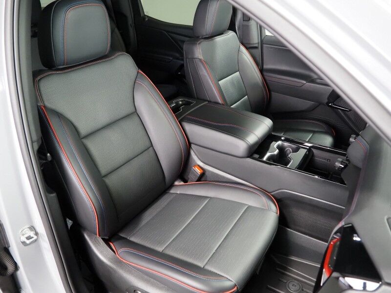 2025 Chevrolet Silverado EV RST Max Range e4WD *HEADS-UP DISPLAY, NAVIGATION, SUPER CRUISE, SAFETY ALERTS, 360 VIEW CAMERAS, PANORAMA GLASS ROOF, CLIMATE SEATS, HEATED STEERING, 4-WHEEL STEER, 24 INCH WHEELS, WIRELESS CHARGING