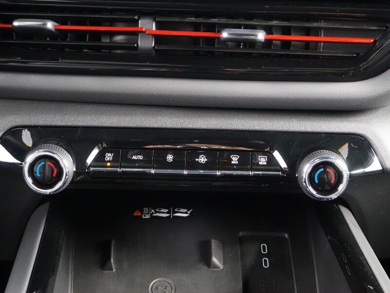 2025 Chevrolet Silverado EV RST Max Range e4WD *HEADS-UP DISPLAY, NAVIGATION, SUPER CRUISE, SAFETY ALERTS, 360 VIEW CAMERAS, PANORAMA GLASS ROOF, CLIMATE SEATS, HEATED STEERING, 4-WHEEL STEER, 24 INCH WHEELS, WIRELESS CHARGING Round Rock TX