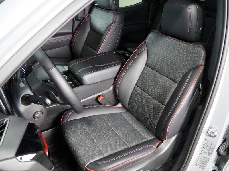 2025 Chevrolet Silverado EV RST Max Range e4WD *HEADS-UP DISPLAY, NAVIGATION, SUPER CRUISE, SAFETY ALERTS, 360 VIEW CAMERAS, PANORAMA GLASS ROOF, CLIMATE SEATS, HEATED STEERING, 4-WHEEL STEER, 24 INCH WHEELS, WIRELESS CHARGING Round Rock TX