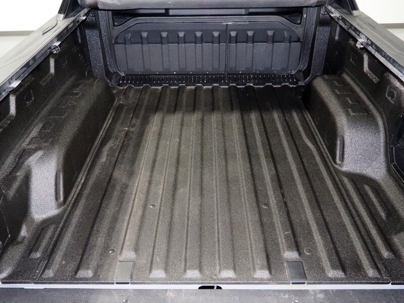 2025 Chevrolet Silverado EV RST Max Range e4WD *HEADS-UP DISPLAY, NAVIGATION, SUPER CRUISE, SAFETY ALERTS, 360 VIEW CAMERAS, PANORAMA GLASS ROOF, CLIMATE SEATS, HEATED STEERING, 4-WHEEL STEER, 24 INCH WHEELS, WIRELESS CHARGING Round Rock TX