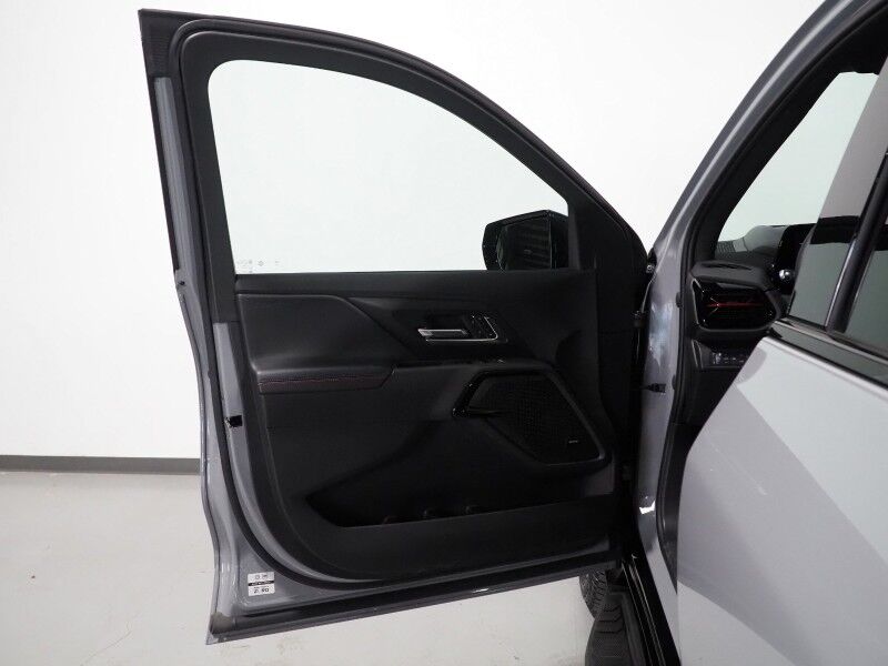 2025 Chevrolet Silverado EV RST Max Range e4WD *HEADS-UP DISPLAY, NAVIGATION, SUPER CRUISE, SAFETY ALERTS, 360 VIEW CAMERAS, PANORAMA GLASS ROOF, CLIMATE SEATS, HEATED STEERING, 4-WHEEL STEER, 24 INCH WHEELS, WIRELESS CHARGING Round Rock TX