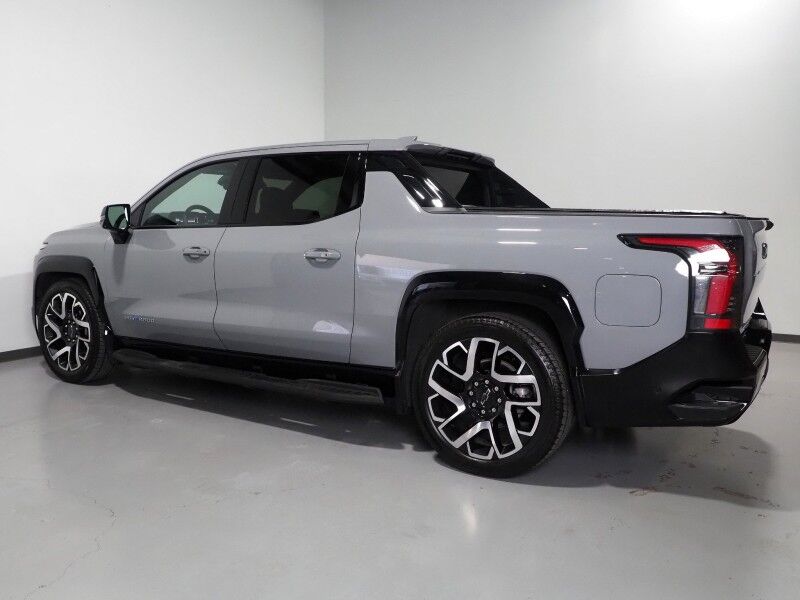 2025 Chevrolet Silverado EV RST Max Range e4WD *HEADS-UP DISPLAY, NAVIGATION, SUPER CRUISE, SAFETY ALERTS, 360 VIEW CAMERAS, PANORAMA GLASS ROOF, CLIMATE SEATS, HEATED STEERING, 4-WHEEL STEER, 24 INCH WHEELS, WIRELESS CHARGING Round Rock TX