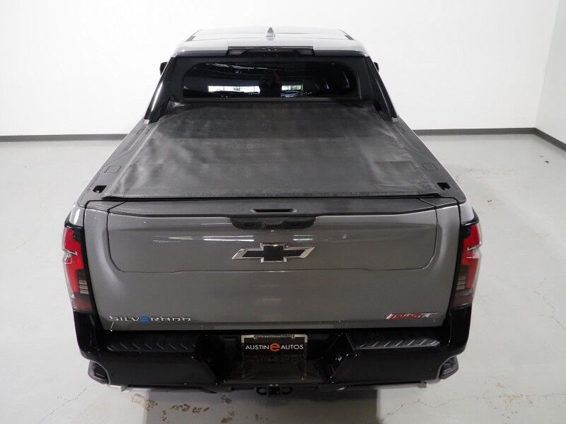 2025 Chevrolet Silverado EV RST Max Range e4WD *HEADS-UP DISPLAY, NAVIGATION, SUPER CRUISE, SAFETY ALERTS, 360 VIEW CAMERAS, PANORAMA GLASS ROOF, CLIMATE SEATS, HEATED STEERING, 4-WHEEL STEER, 24 INCH WHEELS, WIRELESS CHARGING Round Rock TX