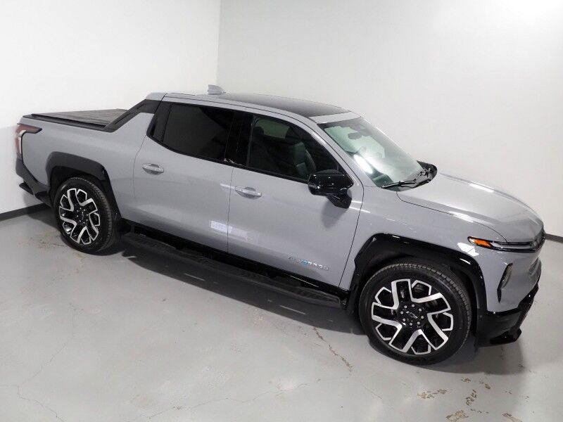 2025 Chevrolet Silverado EV RST Max Range e4WD *HEADS-UP DISPLAY, NAVIGATION, SUPER CRUISE, SAFETY ALERTS, 360 VIEW CAMERAS, PANORAMA GLASS ROOF, CLIMATE SEATS, HEATED STEERING, 4-WHEEL STEER, 24 INCH WHEELS, WIRELESS CHARGING Round Rock TX