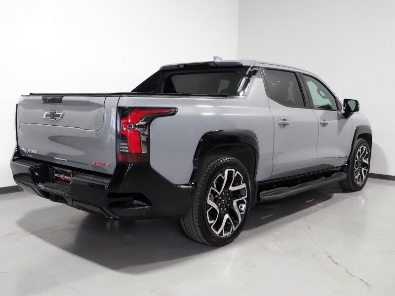 2025 Chevrolet Silverado EV RST Max Range e4WD *HEADS-UP DISPLAY, NAVIGATION, SUPER CRUISE, SAFETY ALERTS, 360 VIEW CAMERAS, PANORAMA GLASS ROOF, CLIMATE SEATS, HEATED STEERING, 4-WHEEL STEER, 24 INCH WHEELS, WIRELESS CHARGING Round Rock TX
