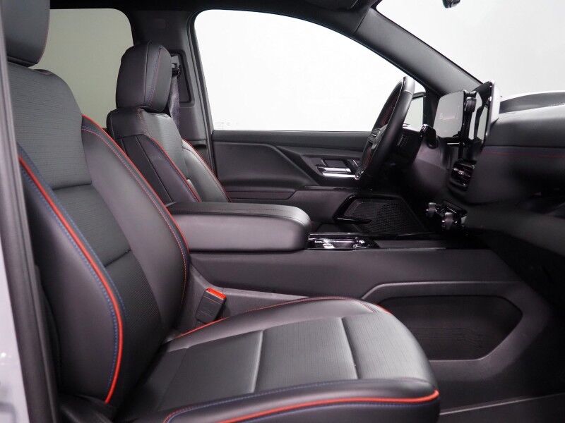 2025 Chevrolet Silverado EV RST Max Range e4WD *HEADS-UP DISPLAY, NAVIGATION, SUPER CRUISE, SAFETY ALERTS, 360 VIEW CAMERAS, PANORAMA GLASS ROOF, CLIMATE SEATS, HEATED STEERING, 4-WHEEL STEER, 24 INCH WHEELS, WIRELESS CHARGING Round Rock TX