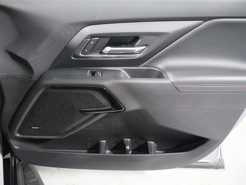 2025 Chevrolet Silverado EV RST Max Range e4WD *HEADS-UP DISPLAY, NAVIGATION, SUPER CRUISE, SAFETY ALERTS, 360 VIEW CAMERAS, PANORAMA GLASS ROOF, CLIMATE SEATS, HEATED STEERING, 4-WHEEL STEER, 24 INCH WHEELS, WIRELESS CHARGING Round Rock TX