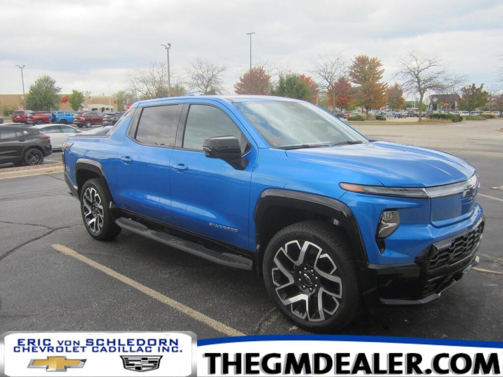 2025 Chevrolet Silverado EV RST Max Range e4WD w/DualLevelChargeCord SoftRoll-UpTonneauCover SuperCruise 24s HD-SrrndVsn Milwaukee WI