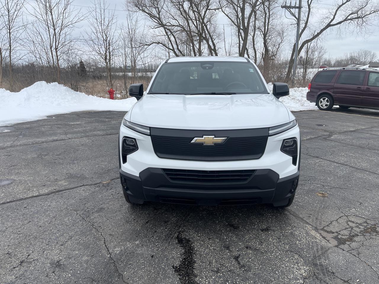2025 Chevrolet Silverado EV Work Truck Max Range e4WD w/Dual-LevelChargeCord Spray-OnBedliner AssistSteps